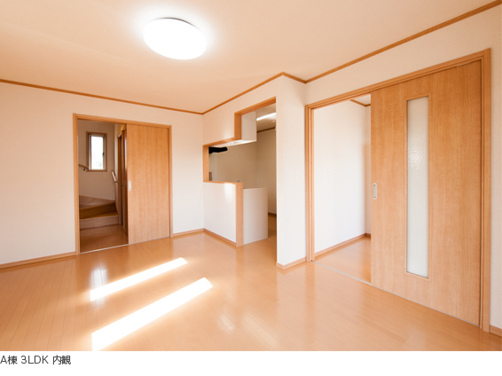 写真)A棟 3LDK 内観
